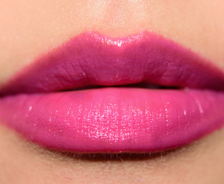 <p class="text-center">Guerlain Lilac Belt (069) La Petite Robe Noire Lip Colour</p>