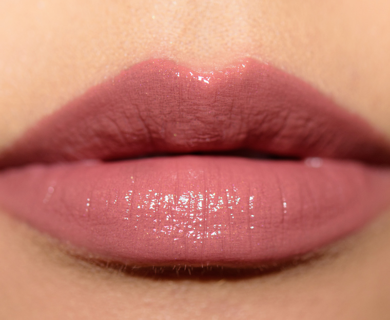 <p class="text-center">MAC Anything But Demure Vamplify Lipgloss</p>