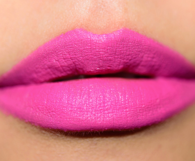 <p class="text-center">MAC Candy Yum Yum Lipstick</p>
