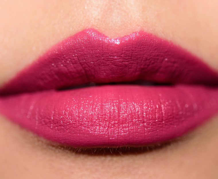 <p class="text-center">MAC Captive Lipstick</p>