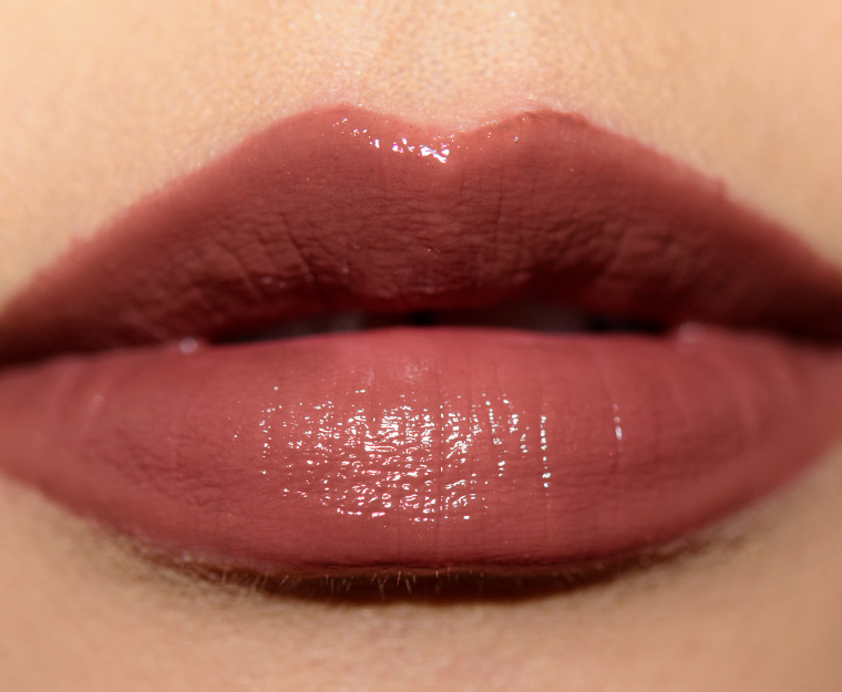 <p class="text-center">MAC Fab Tested Vamplify Lipgloss</p>