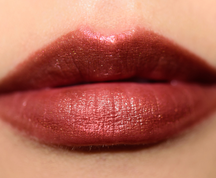 <p class="text-center">MAC Fetish Lipstick</p>
