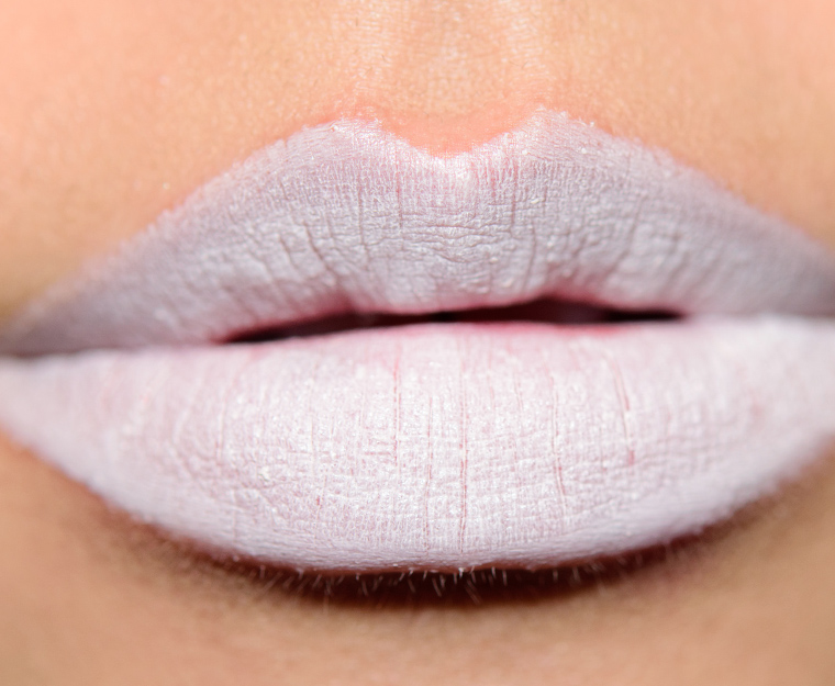 <p class="text-center">MAC Frosting Lipstick</p>