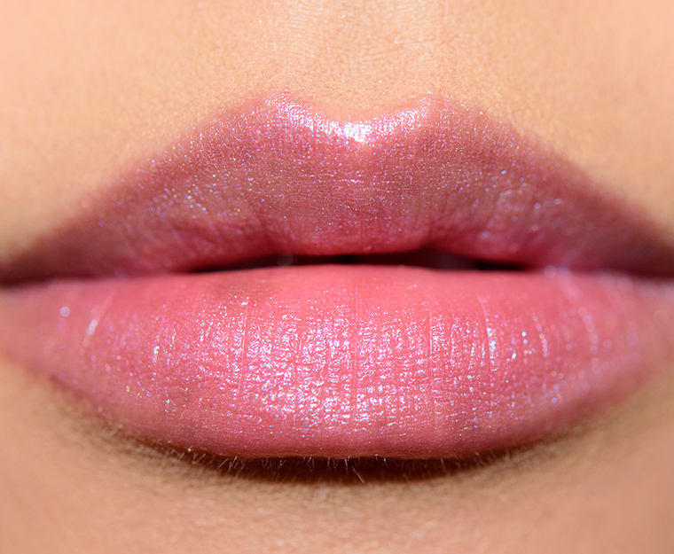 <p class="text-center">MAC Pervette Lipstick</p>
