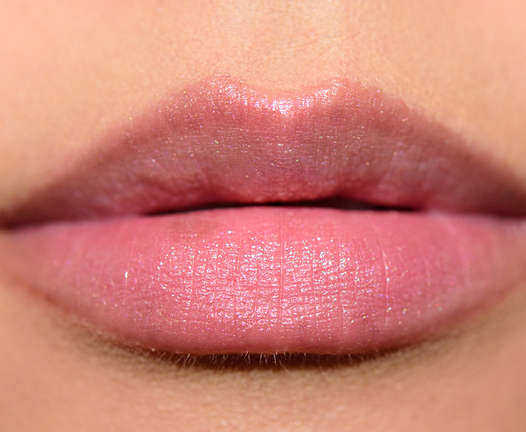 <p class="text-center">MAC Pretty Please Lipstick</p>