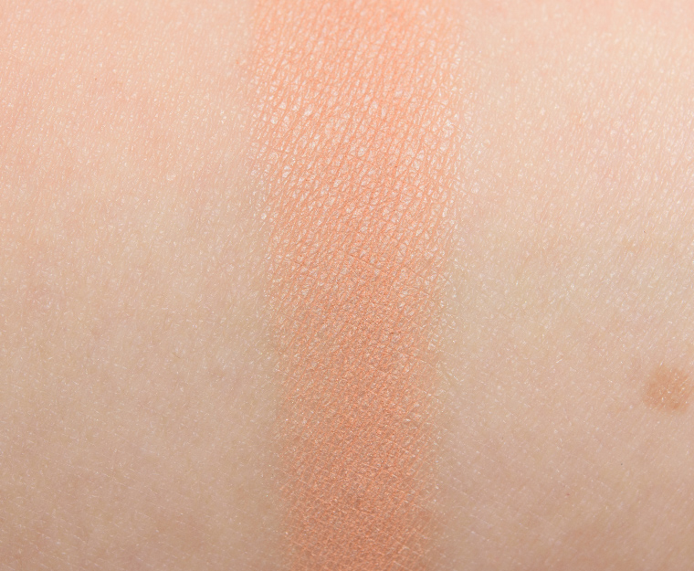 <p class="text-center">Tarte Natural Peaches Amazonian Clay Eyeshadow</p>