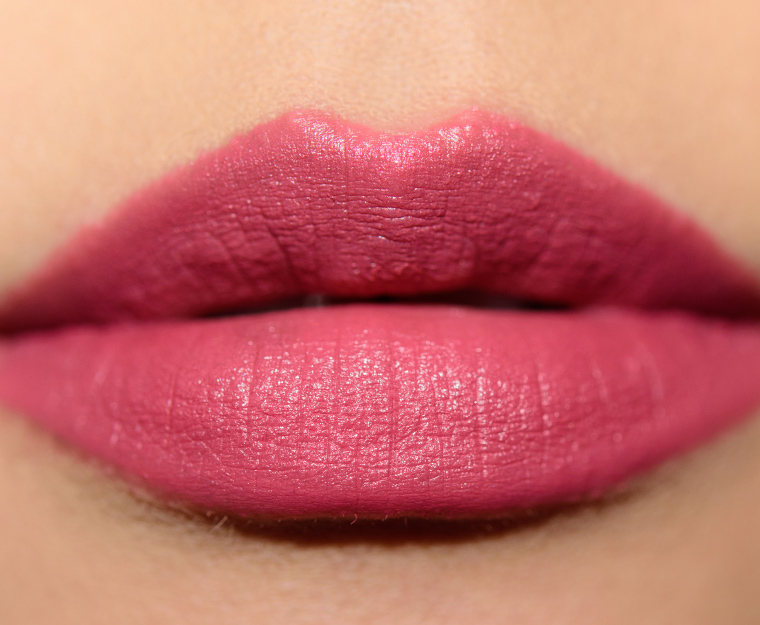 <p class="text-center">Charlotte Tilbury Secret Salma Matte Revolution Lipstick</p>
