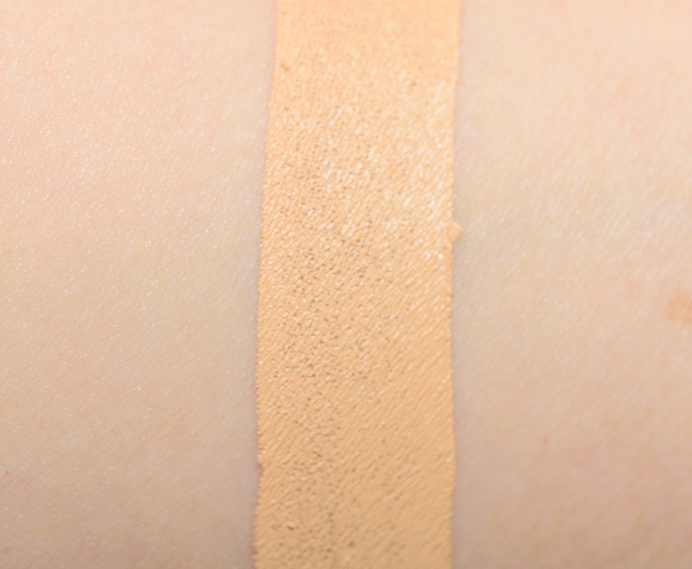 Hourglass Nude Vanish Seamless Finish Foundation