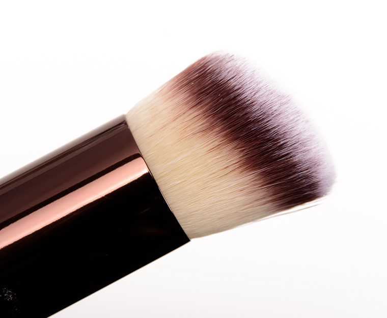 Vanish Foundation Brush