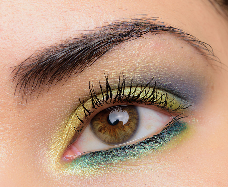 MAC Sun's Out, Buns Out Eyeshadow