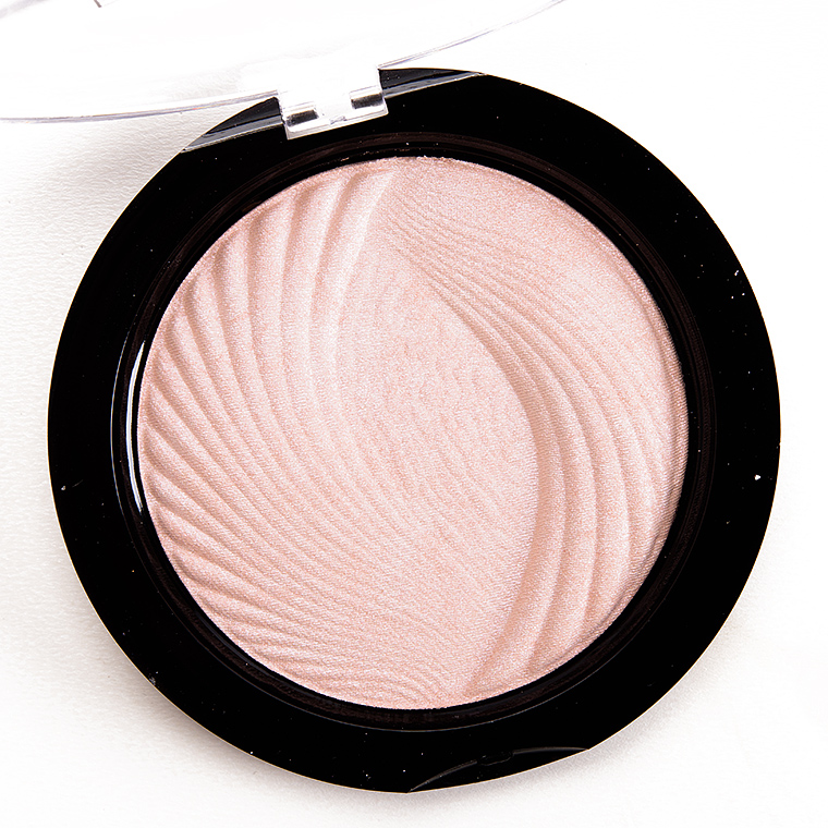 Makeup Revolution Peach Lights Vivid Baked Highlighter Powder