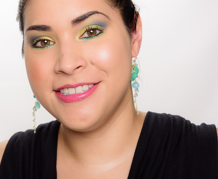 Makeup Revolution Peach Lights Vivid Baked Highlighter Powder