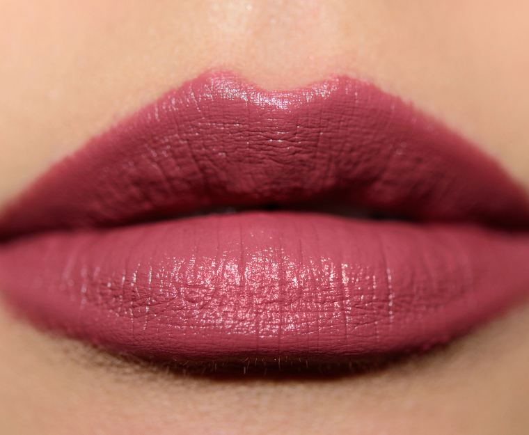 <p class="text-center">Bite Beauty Biscotti Multistick</p>
