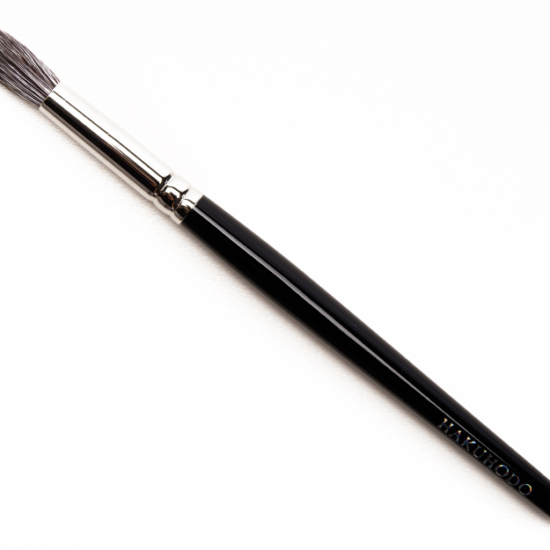 Hakuhodo G5522BkSL Eye Shadow Brush Round • Brush Review & Swatches