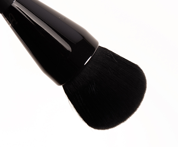 IT Cosmetics No. 307 Velvet Luxe LBD Powder Brush