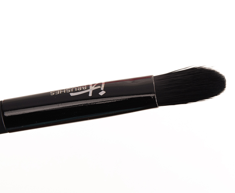 IT Cosmetics No. 314 Velvet Luxe Smooth Concealer Brush