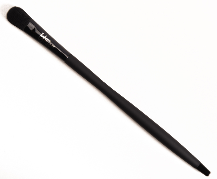 IT Cosmetics No. 322 Velvet Luxe Plush All-Over Shadow Brush
