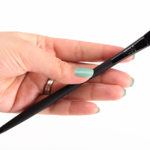 IT Cosmetics No. 322 Velvet Luxe Plush All-Over Shadow Brush 