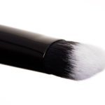 KVD Beauty Lock-It Edge Concealer Brush 