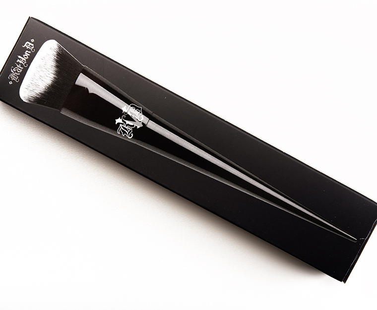 Kat Von D Lock-It Lock-It Edge Foundation Brush