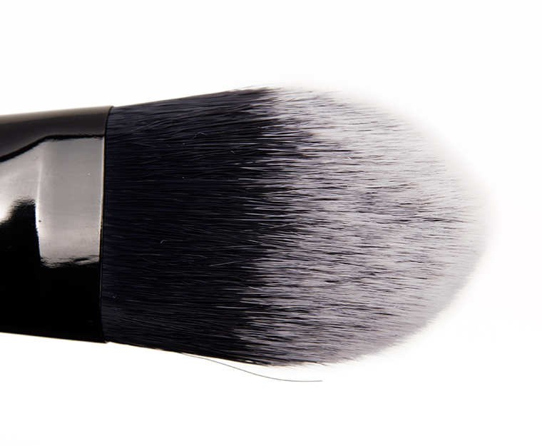 Kat Von D Lock-It Precision Powder Brush