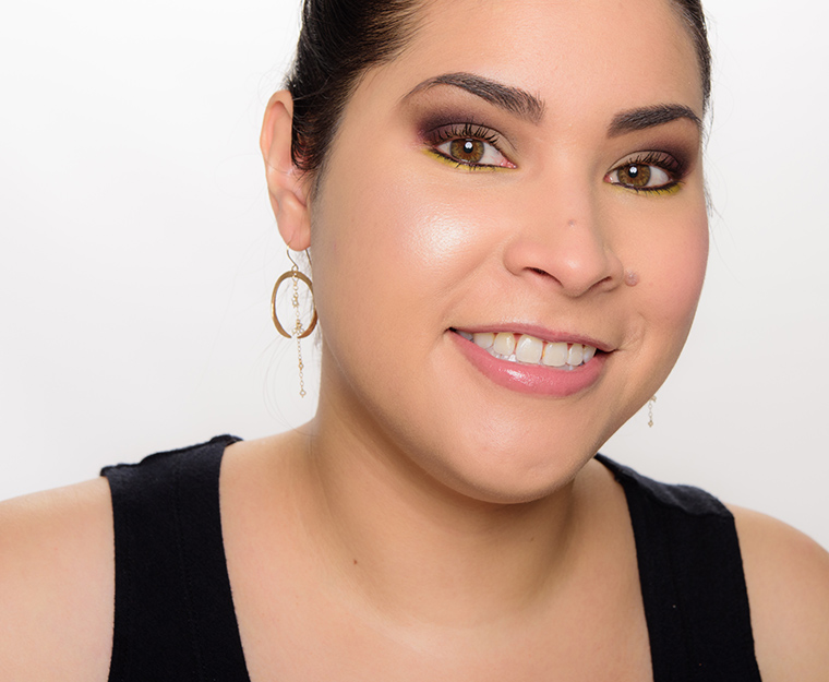 MAC Trophy Pearlmatte Face Powder