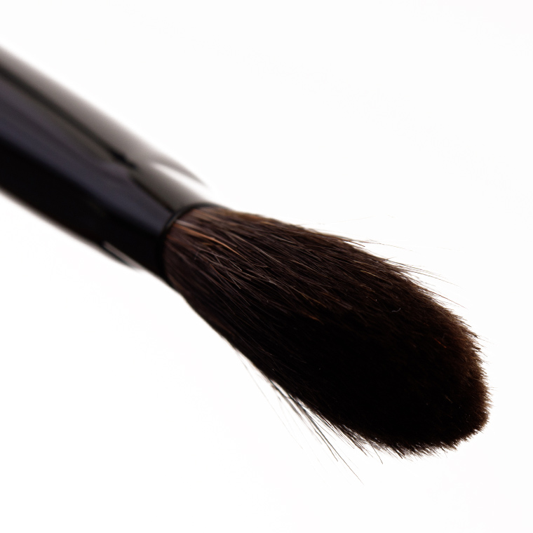 Suqqu Eyeshadow Brush L • Brush Review & Swatches