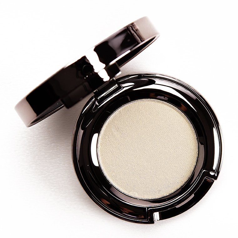 <p class="text-center">Urban Decay Snow Eyeshadow (Discontinued)</p>