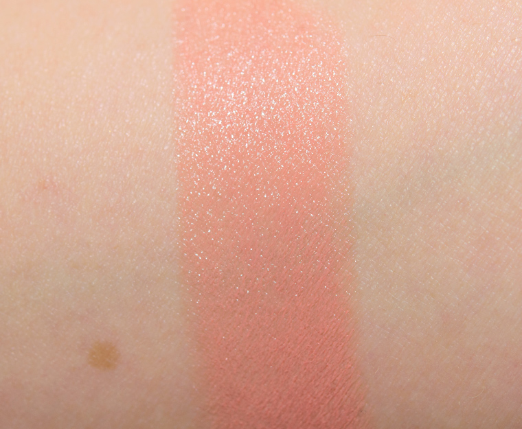 <p class="text-center">bareMinerals Crush Gen Nude Radiant Lipstick</p>