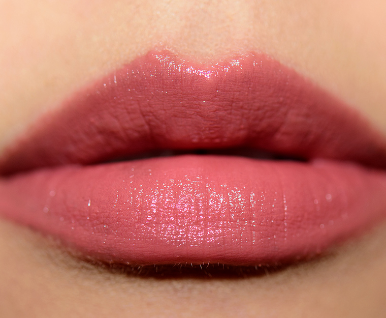 <p class="text-center">bareMinerals Notorious Gen Nude Radiant Lipstick</p>
