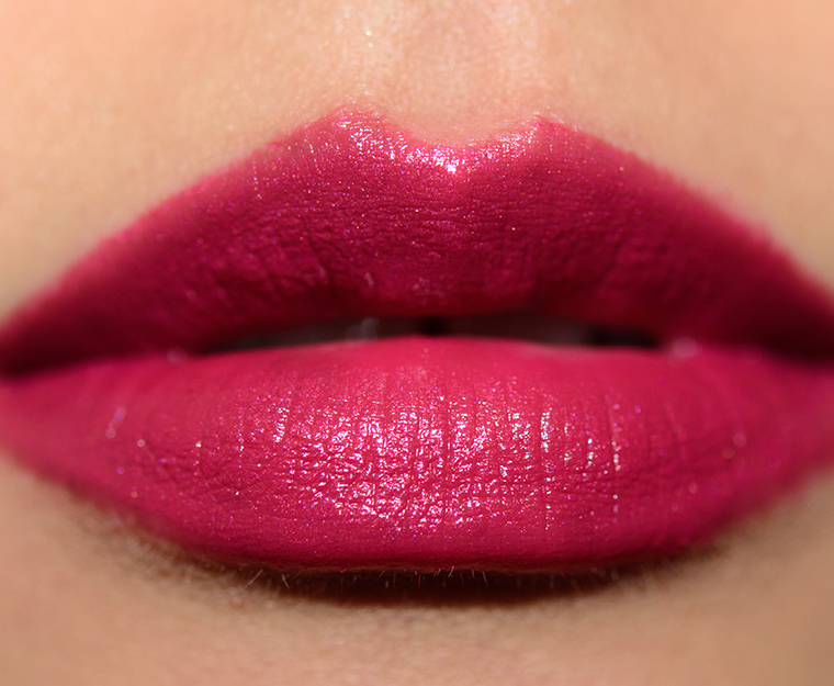 <p class="text-center">Estee Lauder Sly Ingenue (430) Hi-Lustre Pure Color Envy Lipstick</p>