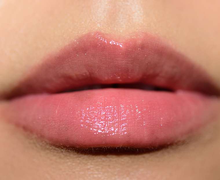 <p class="text-center">Laura Mercier Catherine Lip Glace</p>
