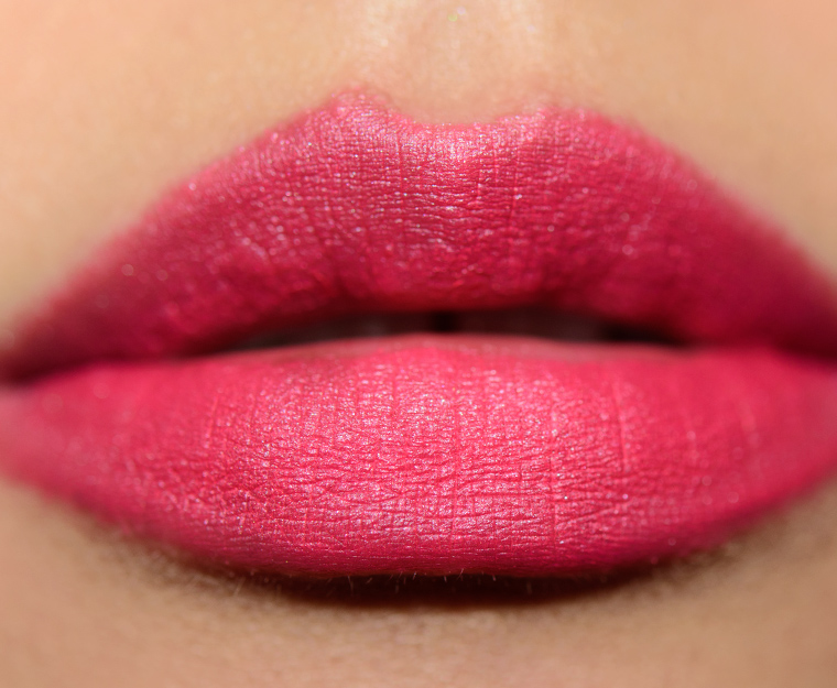<p class="text-center">Laura Mercier Bebe Velour Lovers Lip Colour</p>