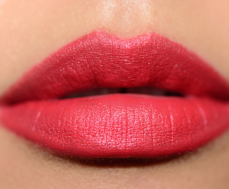 <p class="text-center">Laura Mercier Joanne Velour Lovers Lip Colour</p>