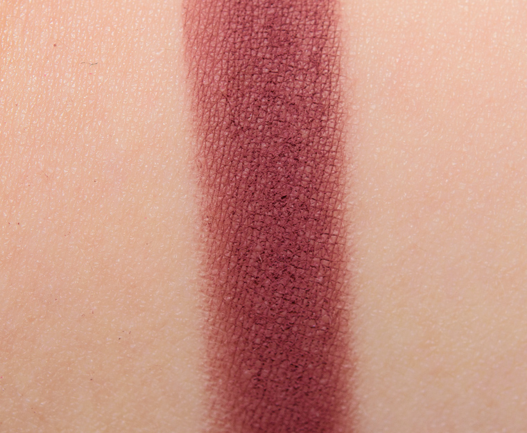 <p class="text-center">Huda Beauty Bossy Textured Shadow</p>