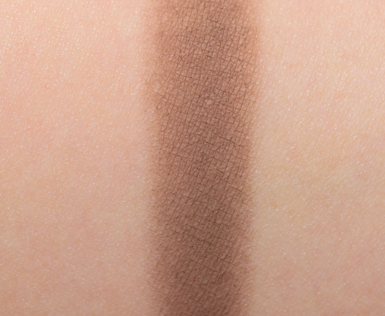 <p class="text-center">Huda Beauty Suede Textured Shadow</p>
