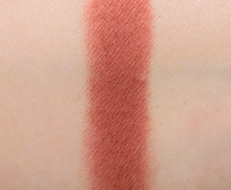 <p class="text-center">Huda Beauty Henna Textured Shadow</p>