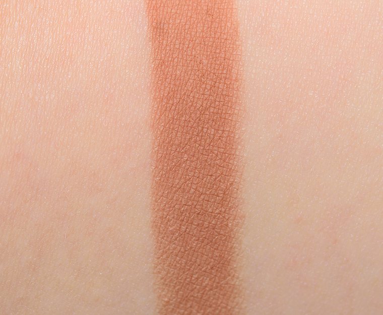 <p class="text-center">Huda Beauty Sandalwood Textured Shadow</p>