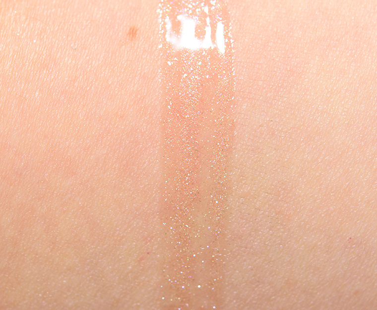 <p class="text-center">MAC Dreamlover Lipglass</p>