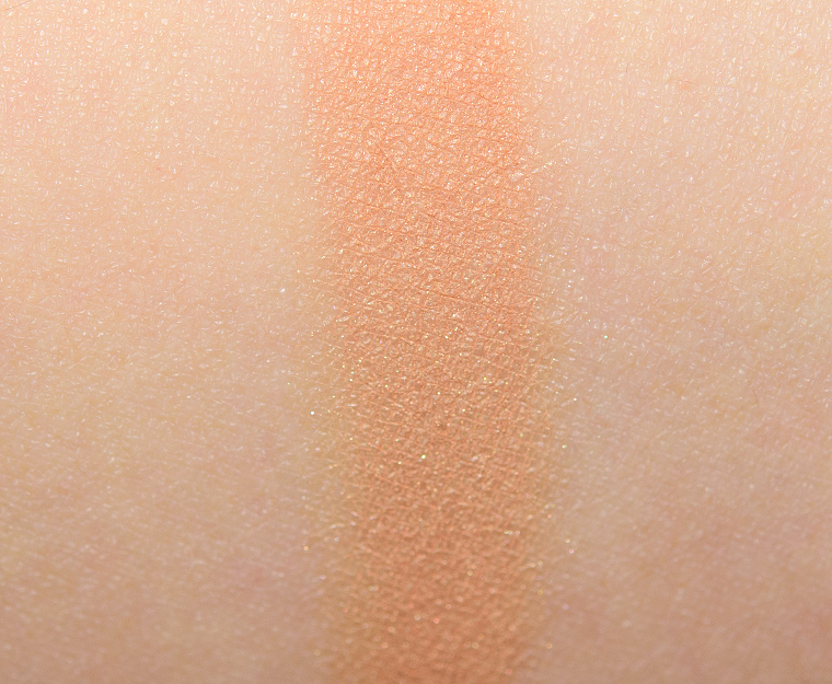 <p class="text-center">Surratt Beauty Bien Cuit Artistique Eyeshadow</p>