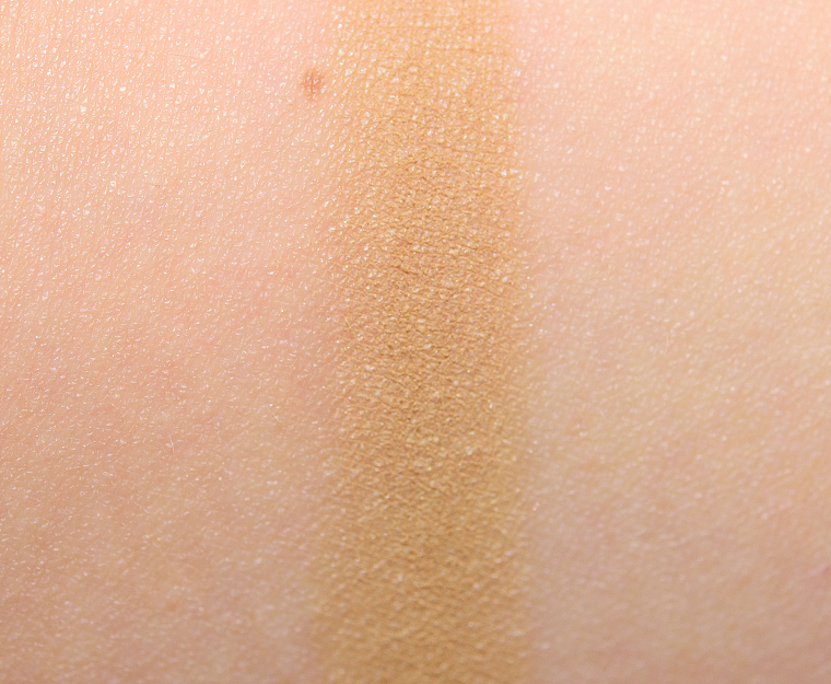 <p class="text-center">Surratt Beauty Chameau Artistique Eyeshadow</p>