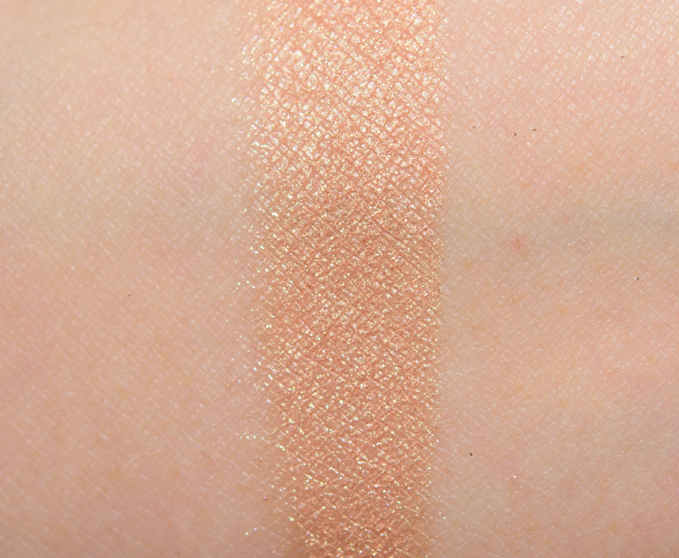 <p class="text-center">Surratt Beauty Dore Rose Artistique Eyeshadow</p>