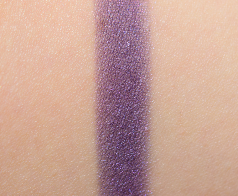 <p class="text-center">Surratt Beauty Violaceous Artistique Eyeshadow</p>
