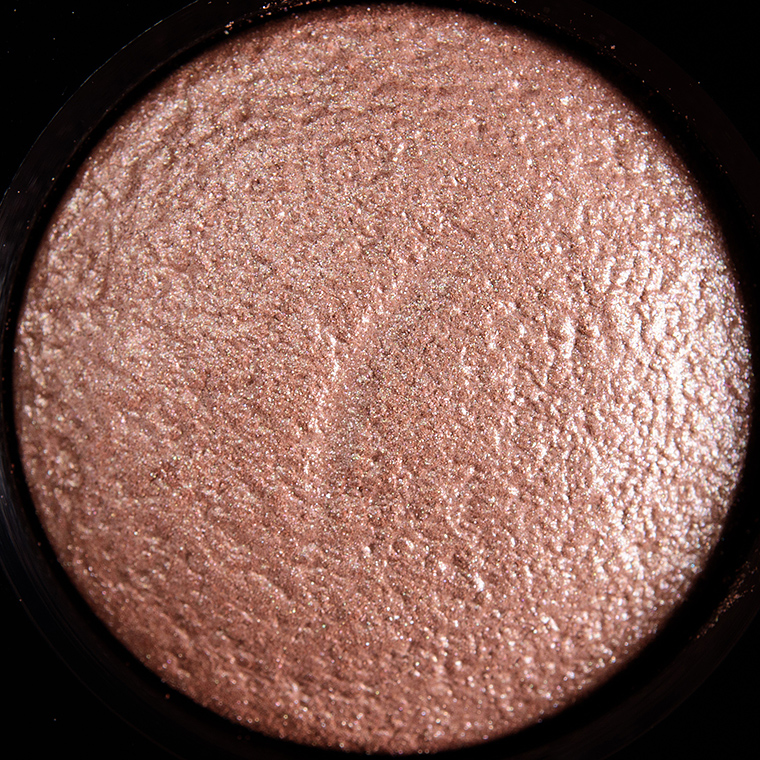 <p class="text-center">Chanel Codes Subtils #1 Multi-Effect Eyeshadow</p>