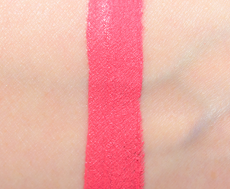 <p class="text-center">Makeup Geek Chatterbox Plush Lip Matte</p>