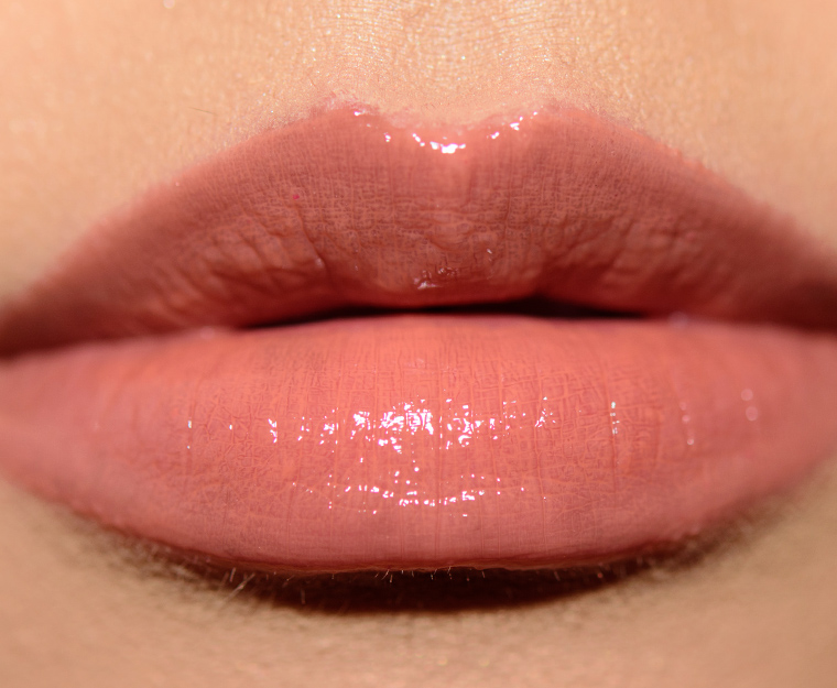 <p class="text-center">Too Faced Papa Don't Peach Sweet Peach Creamy Peach Oil Lip Gloss</p>