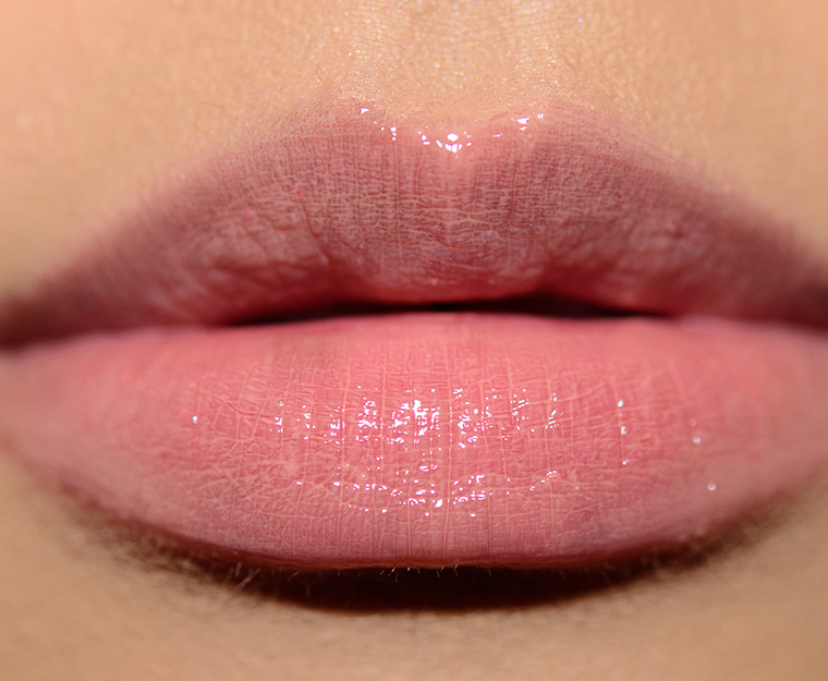 <p class="text-center">Too Faced Peach Fuzz Sweet Peach Creamy Peach Oil Lip Gloss</p>