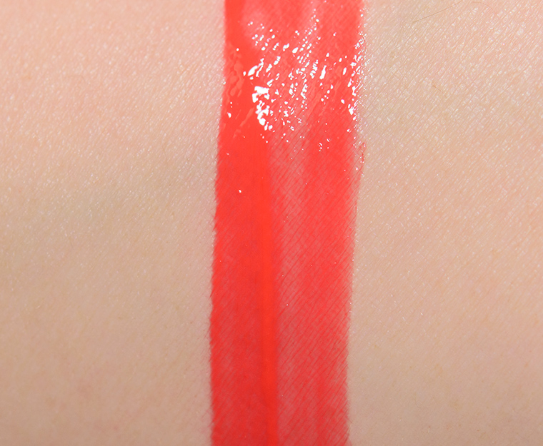 <p class="text-center">Too Faced Tickle-Me-Peach Sweet Peach Creamy Peach Oil Lip Gloss</p>