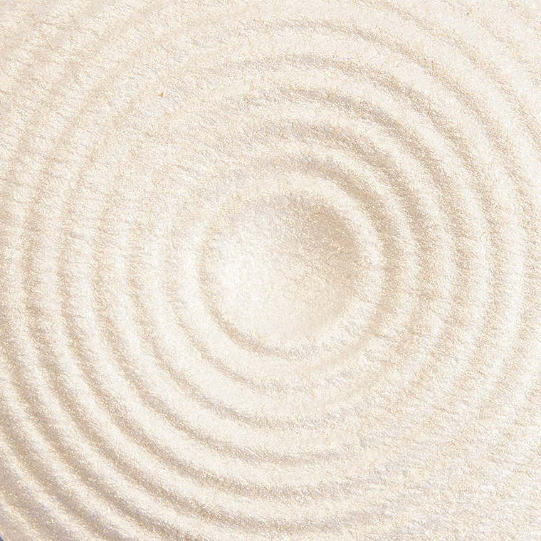 J. Cat Beauty White Goddess You Glow Girl Baked Highlighter