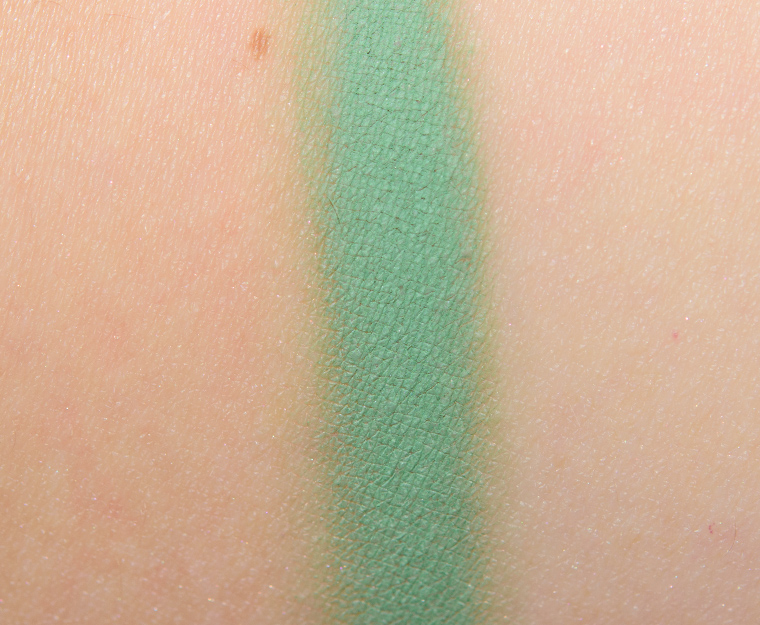 <p class="text-center">KVD Beauty Gloom Eyeshadow</p>